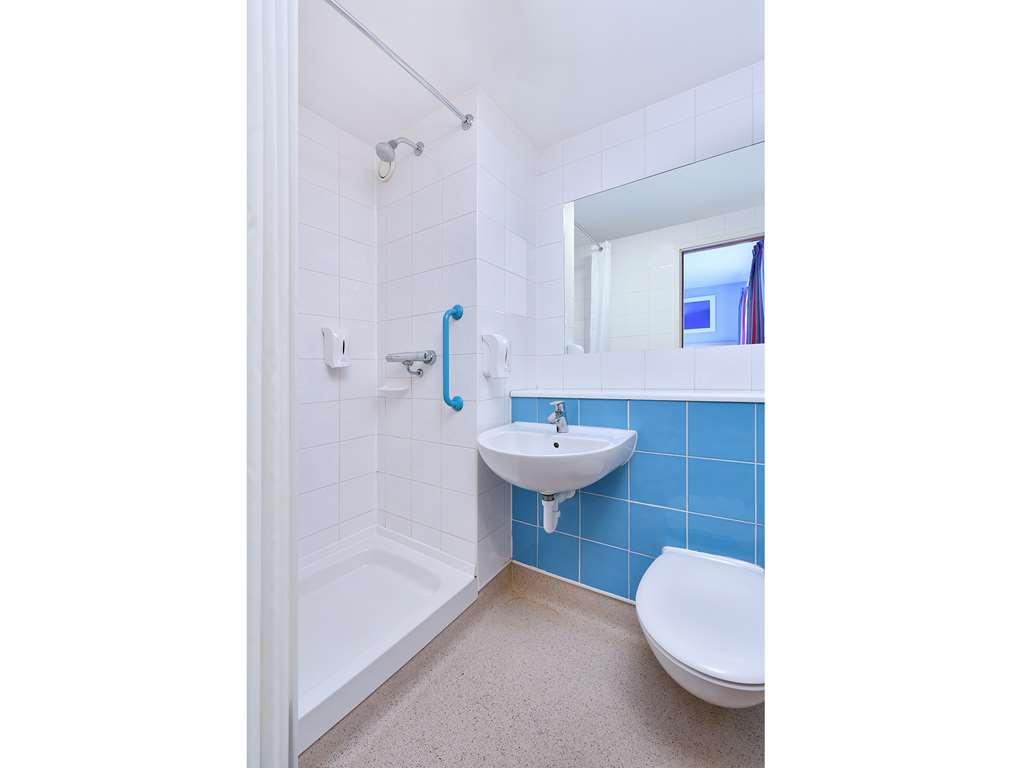 Travelodge Camberley Zimmer foto