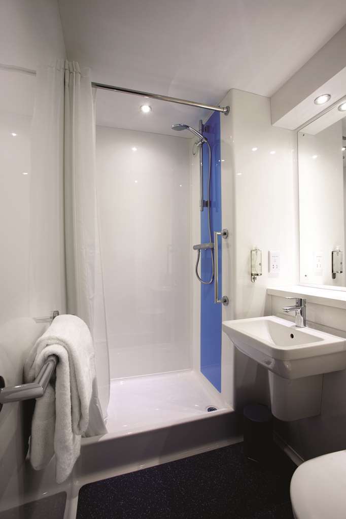 Travelodge Camberley Zimmer foto
