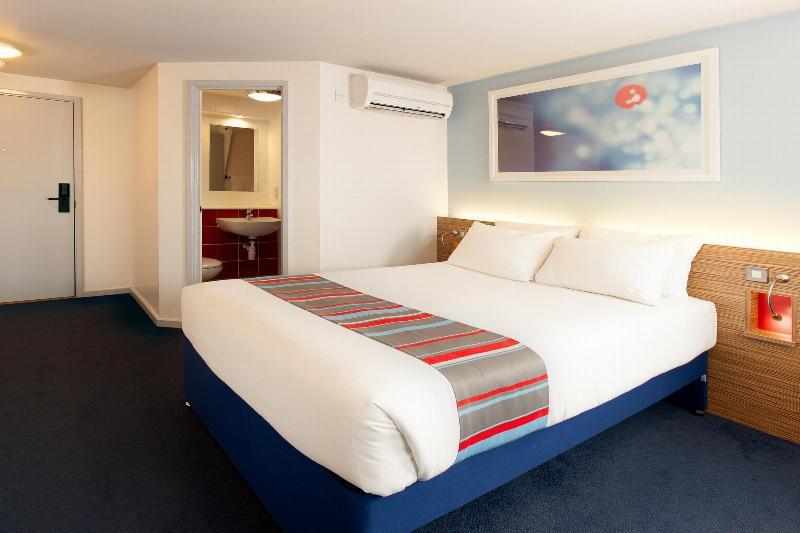 Travelodge Camberley Exterior foto