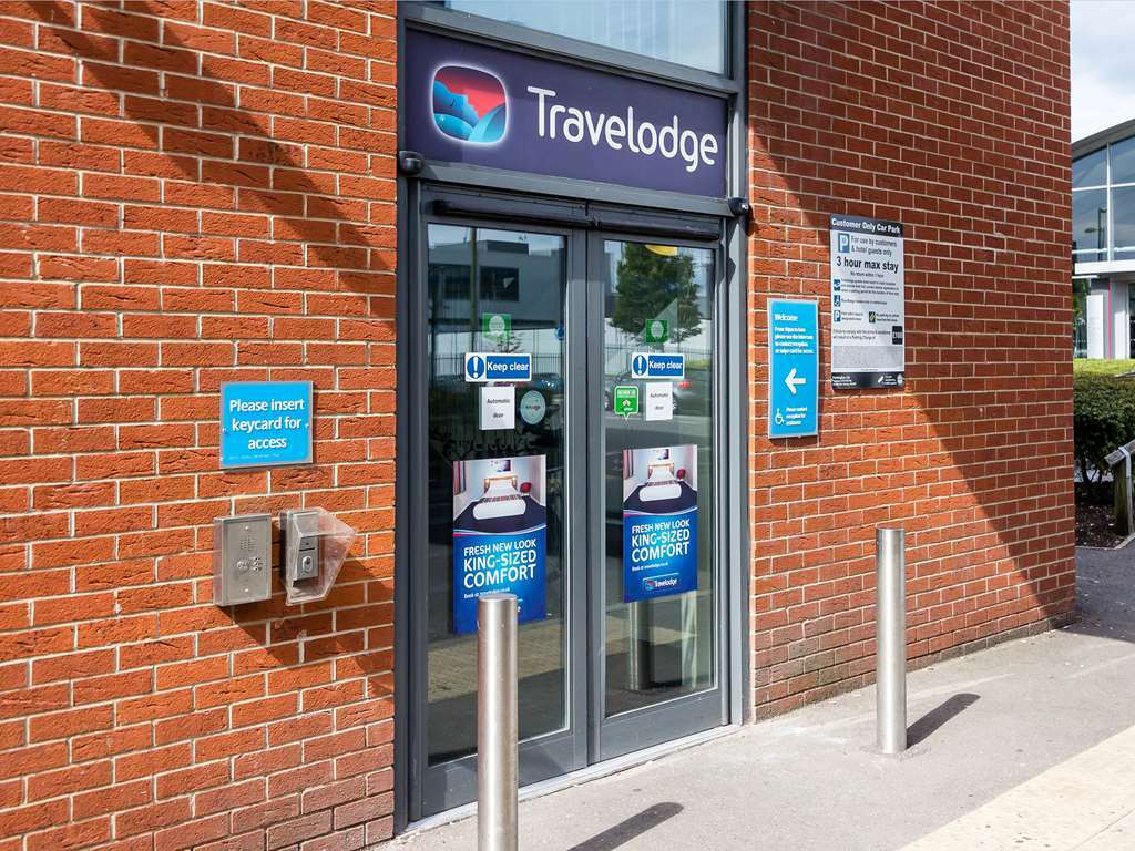 Travelodge Camberley Exterior foto