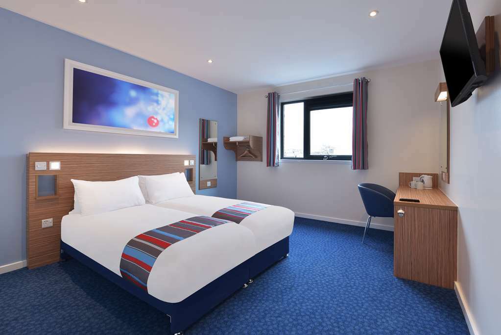Travelodge Camberley Zimmer foto